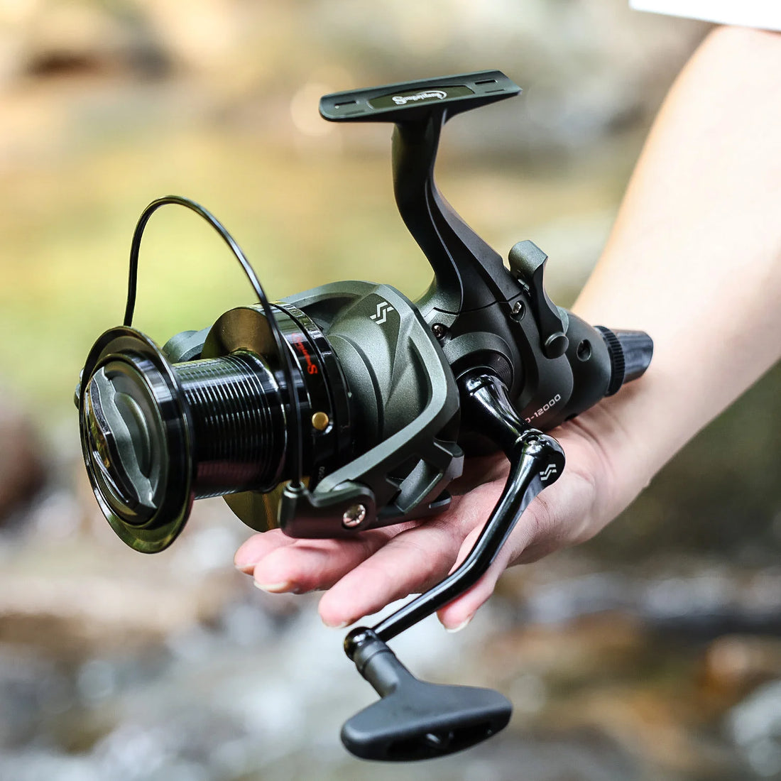 Sougayilang 11000 12000 Full Metal Spinning Reel 13+1BB 4.6:1 High Speed Ratio Max Drag 25KG Fishing Reel for Saltwater Fishing